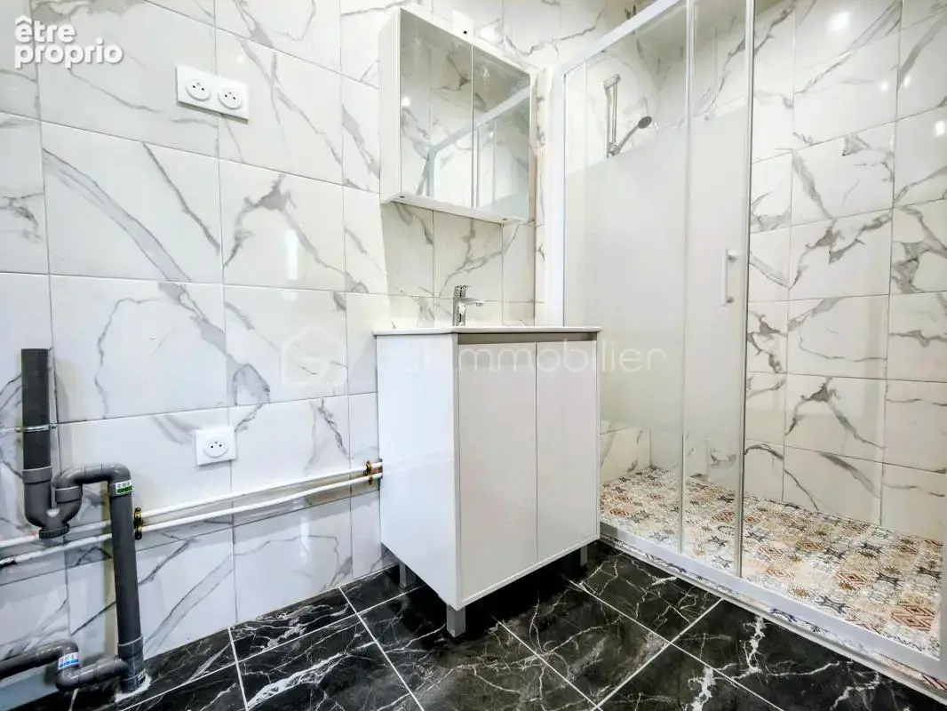 A l'abris des regards, maison rénovée dans un écrin boisé au calme - photo 7
