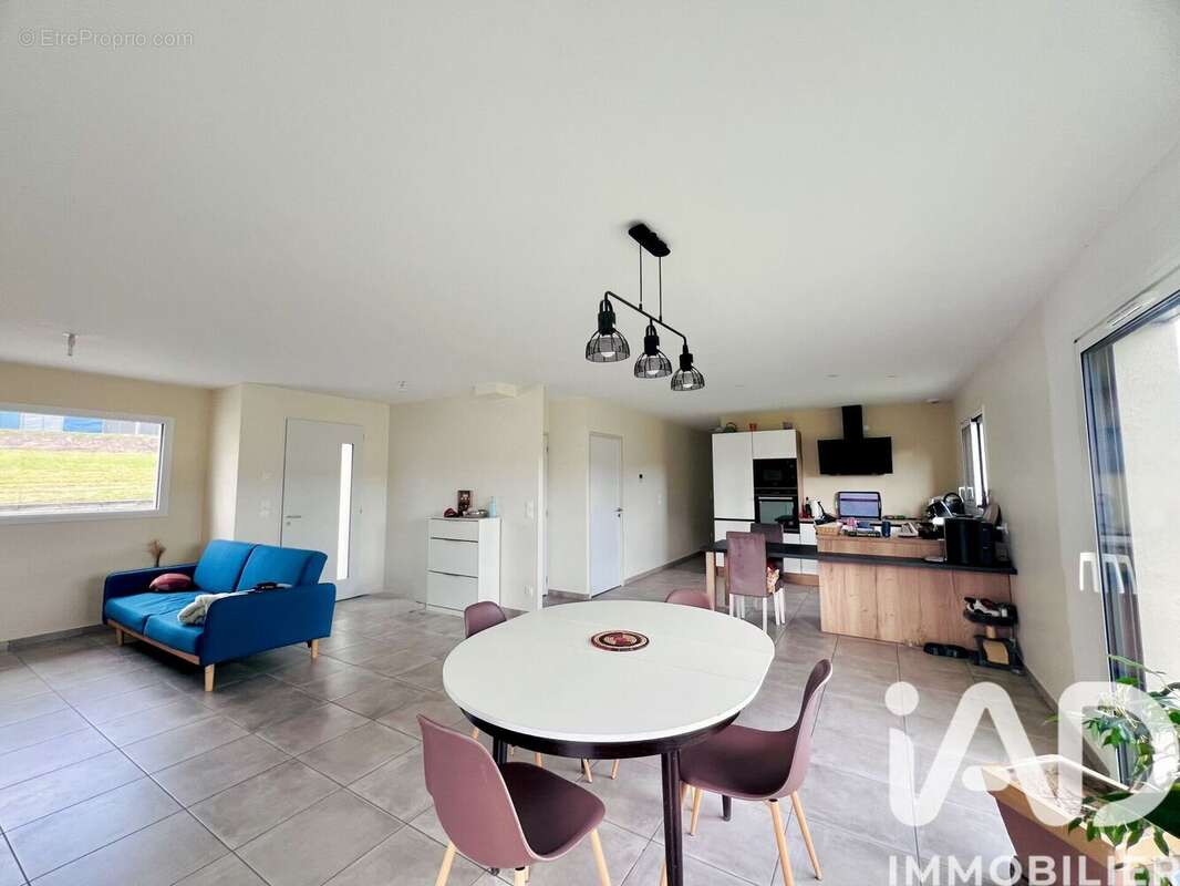 Maison 103 m² à Saint-Clement-Les-Places  - photo 5