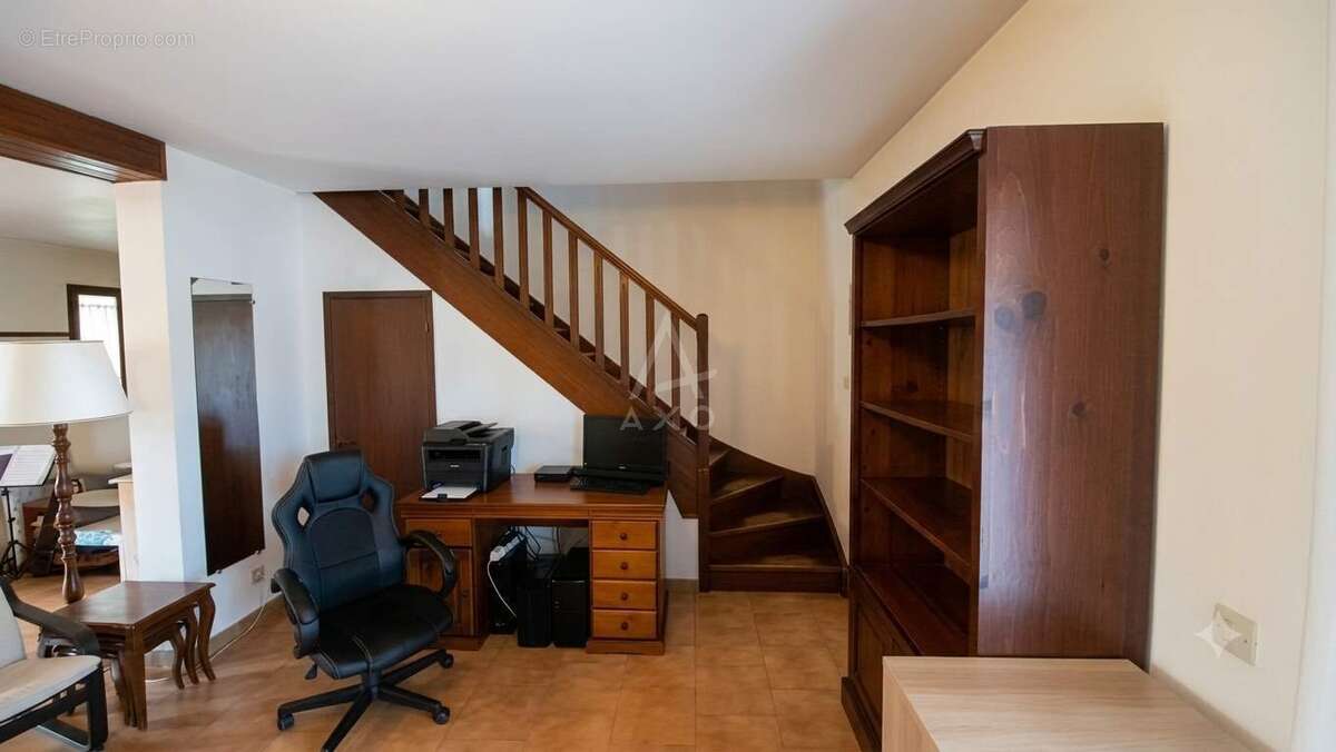 Villa familiale 4 chambres à ARLES - photo 6