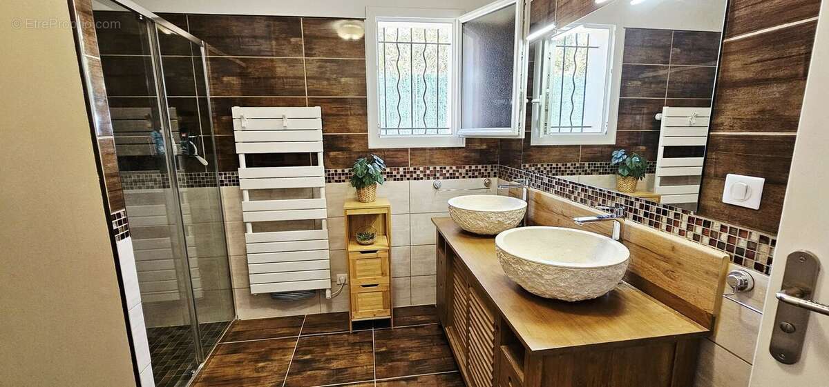 CUGES LES PINS-MAISON-A VENDRE-3 CHAMBRES-TERRAIN - Maison à CUGES-LES-PINS