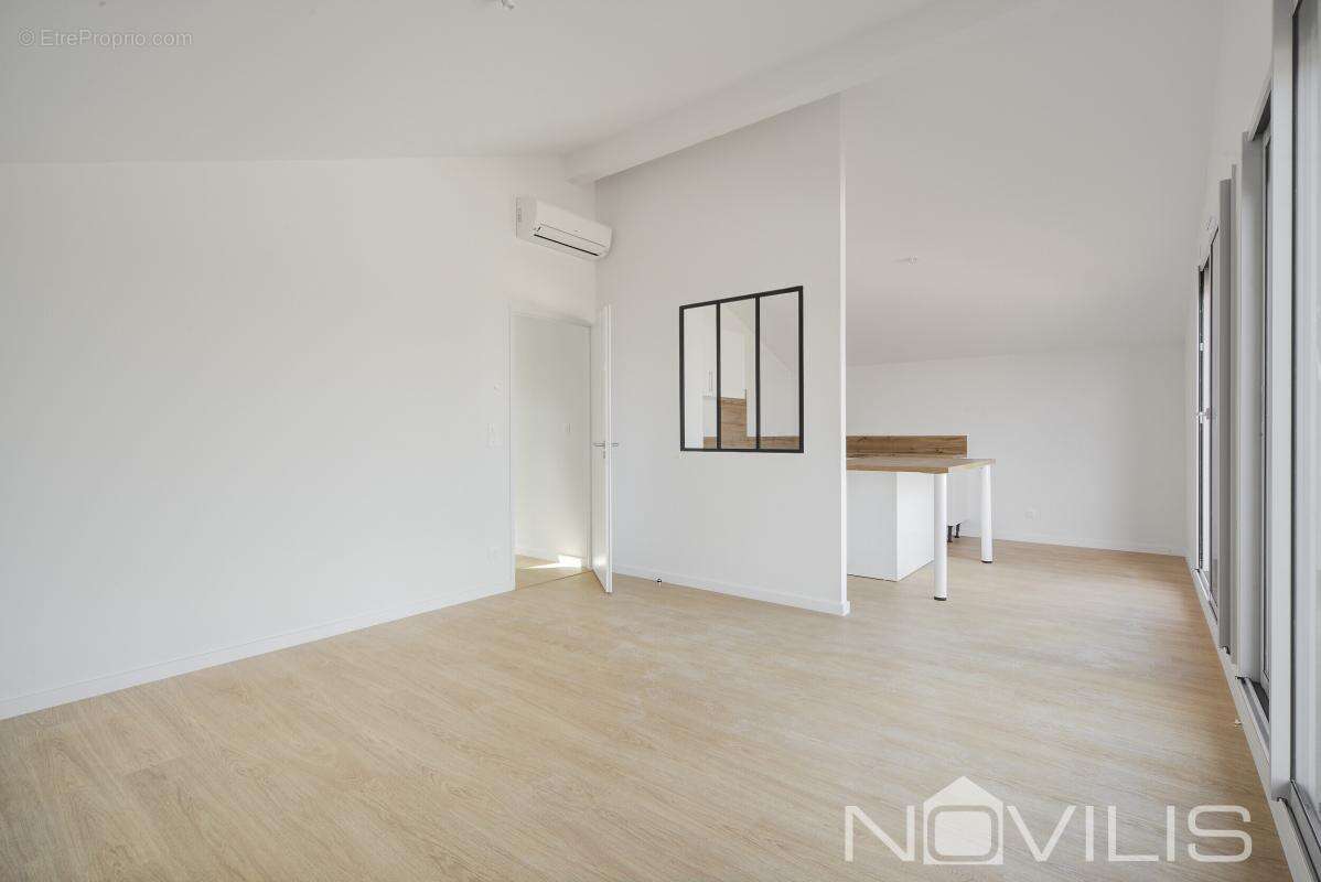 Appartement à BRUGUIERES