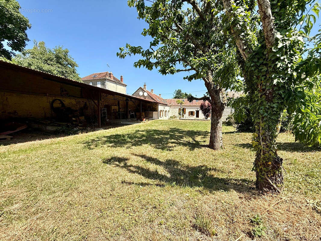 Maison à MILLY-LA-FORET