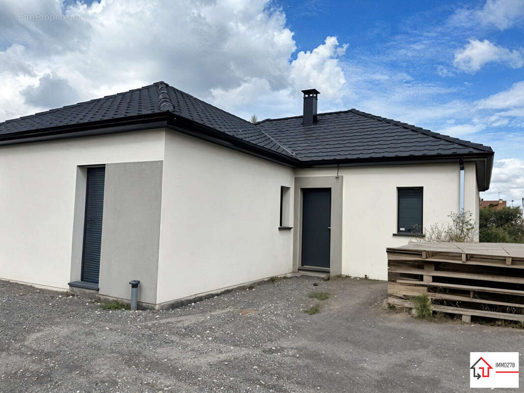 Maison à CAMPAGNE-LES-WARDRECQUES