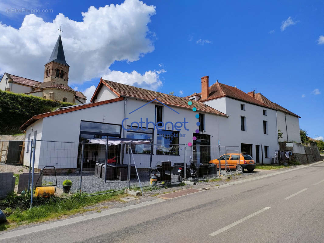 Maison à BOURG-LE-COMTE
