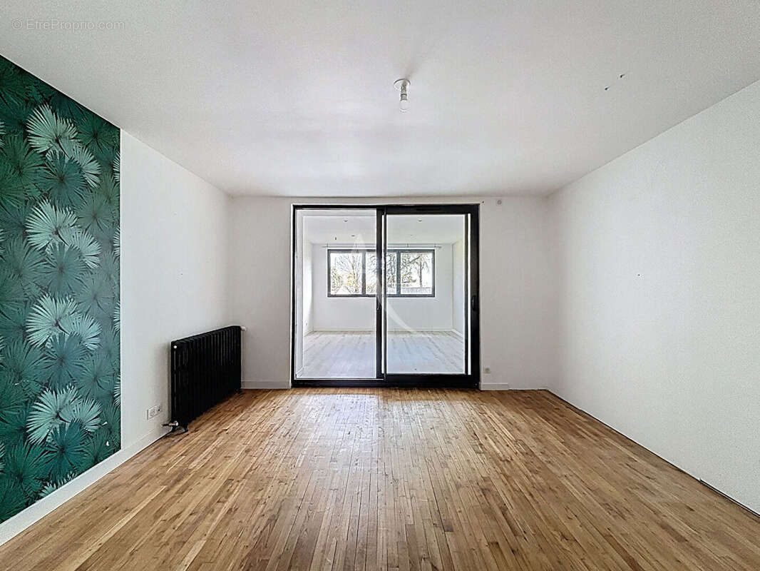 ANGERS - Maison rénovée + un local professionnel loué - photo 6