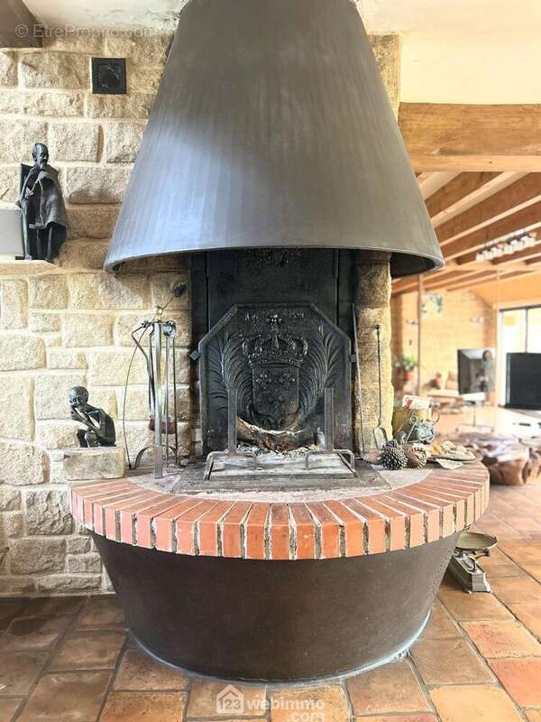 Maison à TREDREZ-LOCQUEMEAU