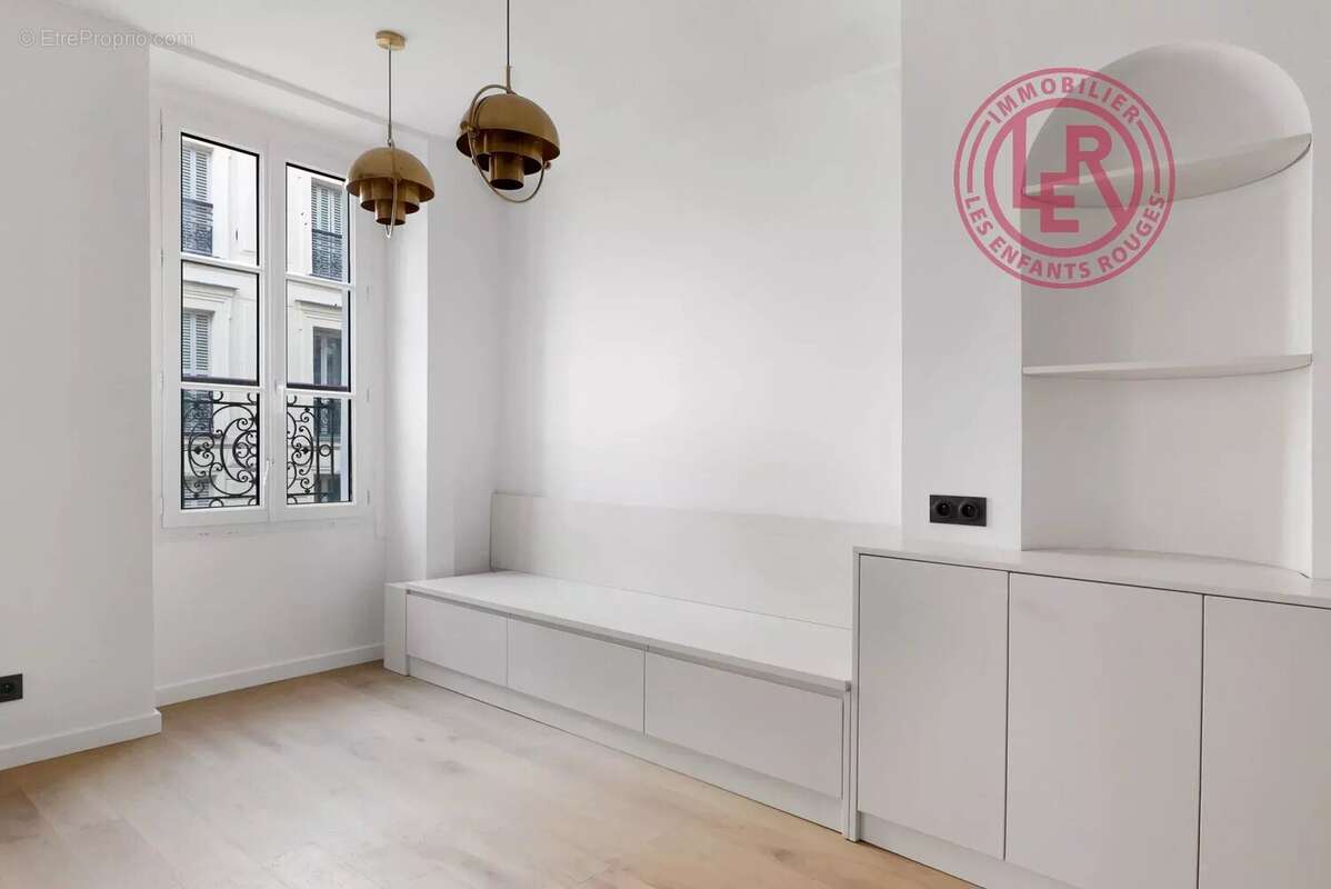 Appartement à PARIS-3E