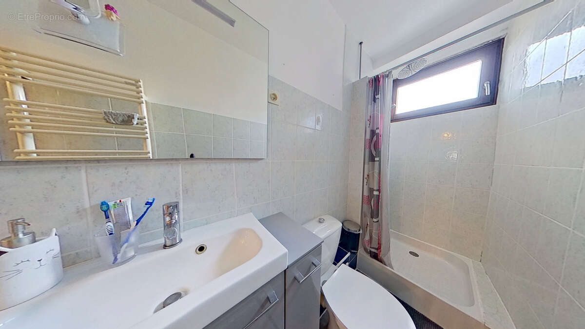 Maison à MONCEL-SUR-SEILLE