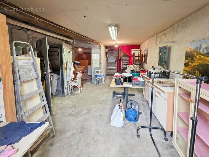 Appartement à MONTMOROT