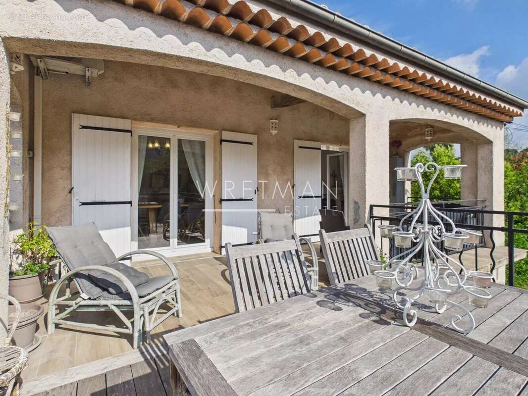 Appartement à PEGOMAS