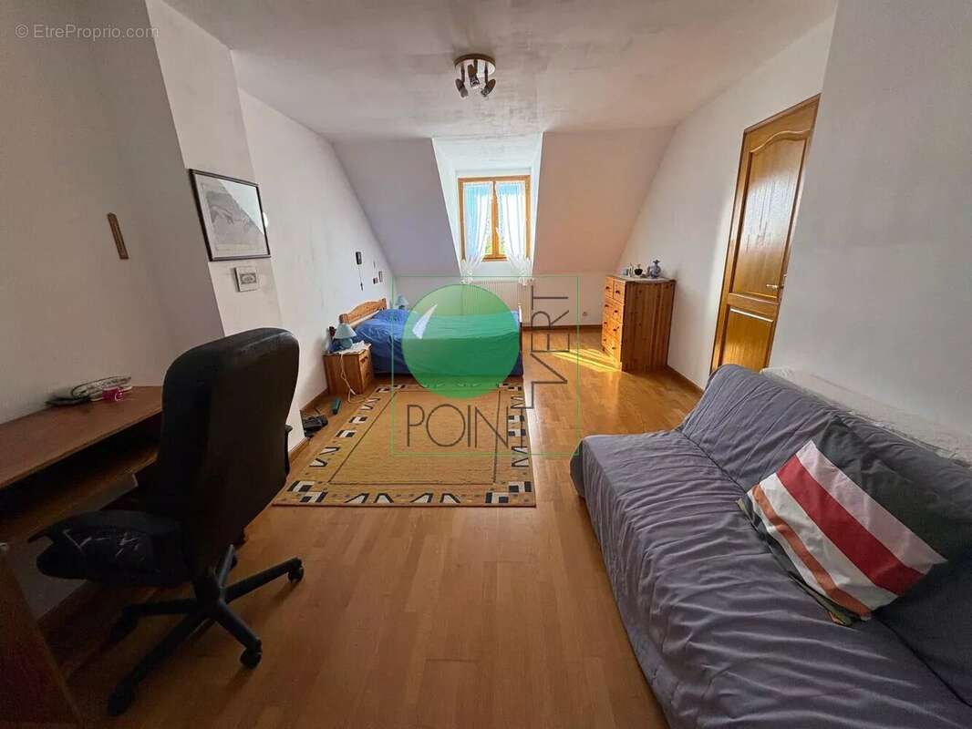 Maison à VERT-LE-GRAND