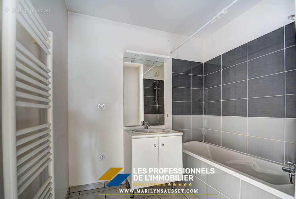 Appartement à MEYZIEU