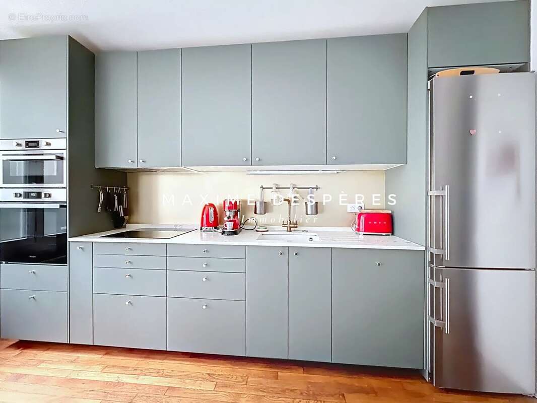 Appartement à NEUILLY-SUR-SEINE