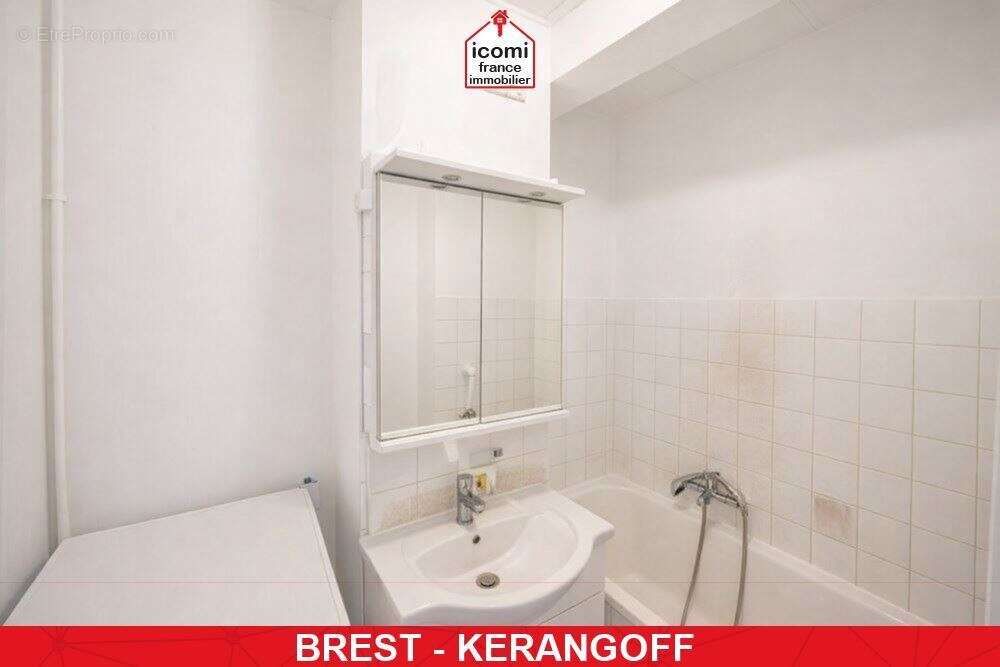 Finistere - brest (29200) - a vendre - appartement 85 m² - trois chambres - piece e vie 30m² - dalle beton - balcon - loggia - photo 9
