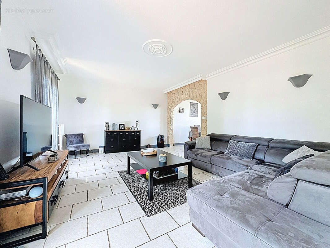 Maison à FONTENAY-SUR-EURE