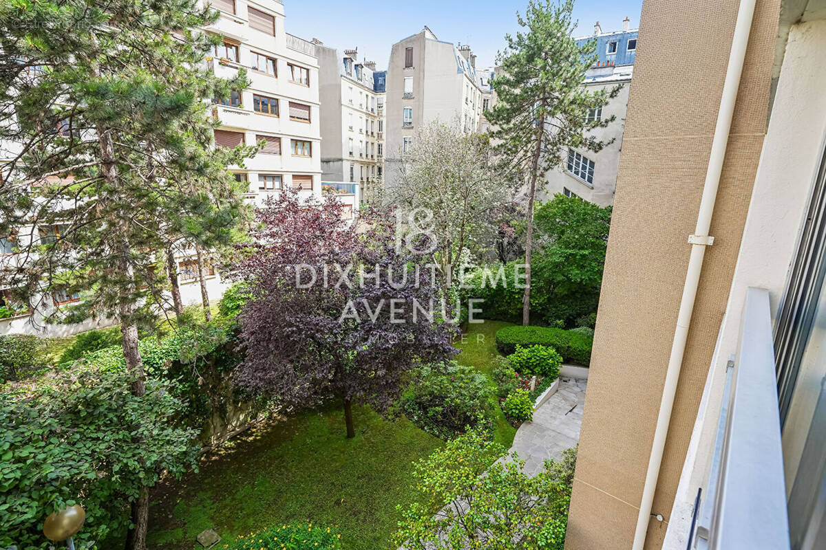 Appartement à PARIS-12E