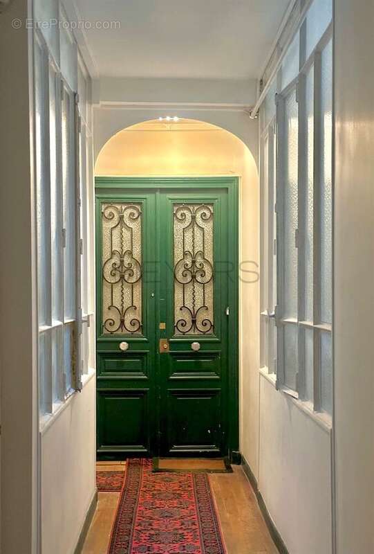 Appartement à NEUILLY-SUR-SEINE