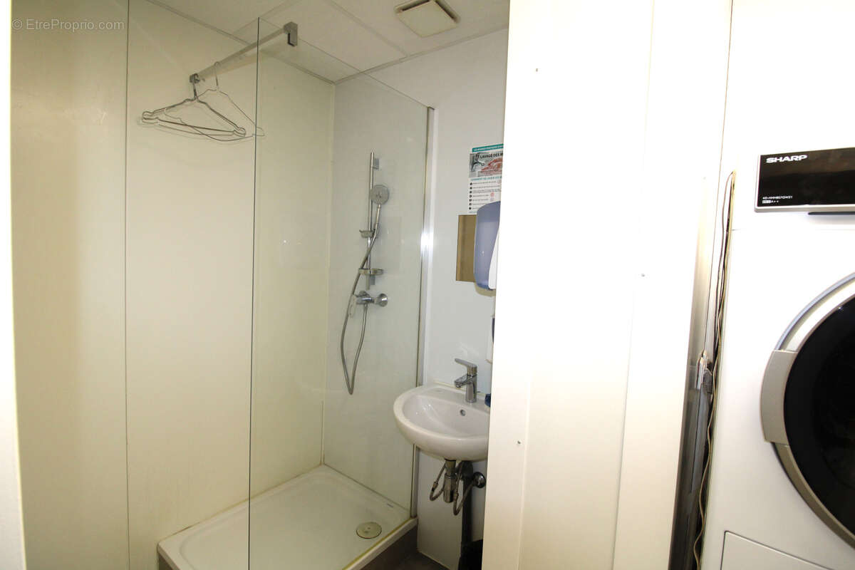 Commerce à MARSEILLE-11E