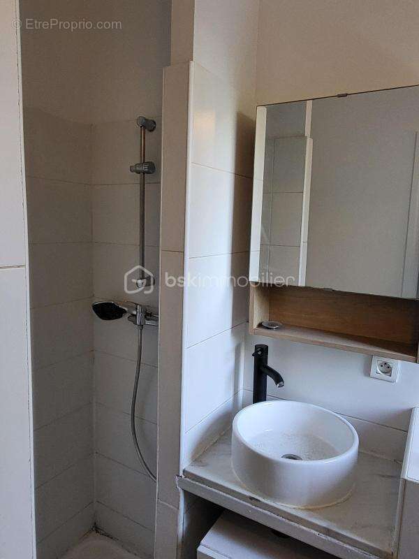 Charamant appartement entiérement refait - photo 4