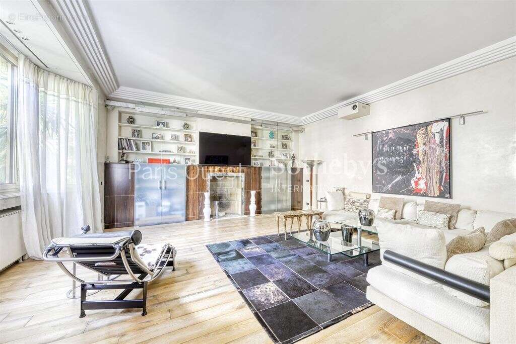 Maison à NEUILLY-SUR-SEINE