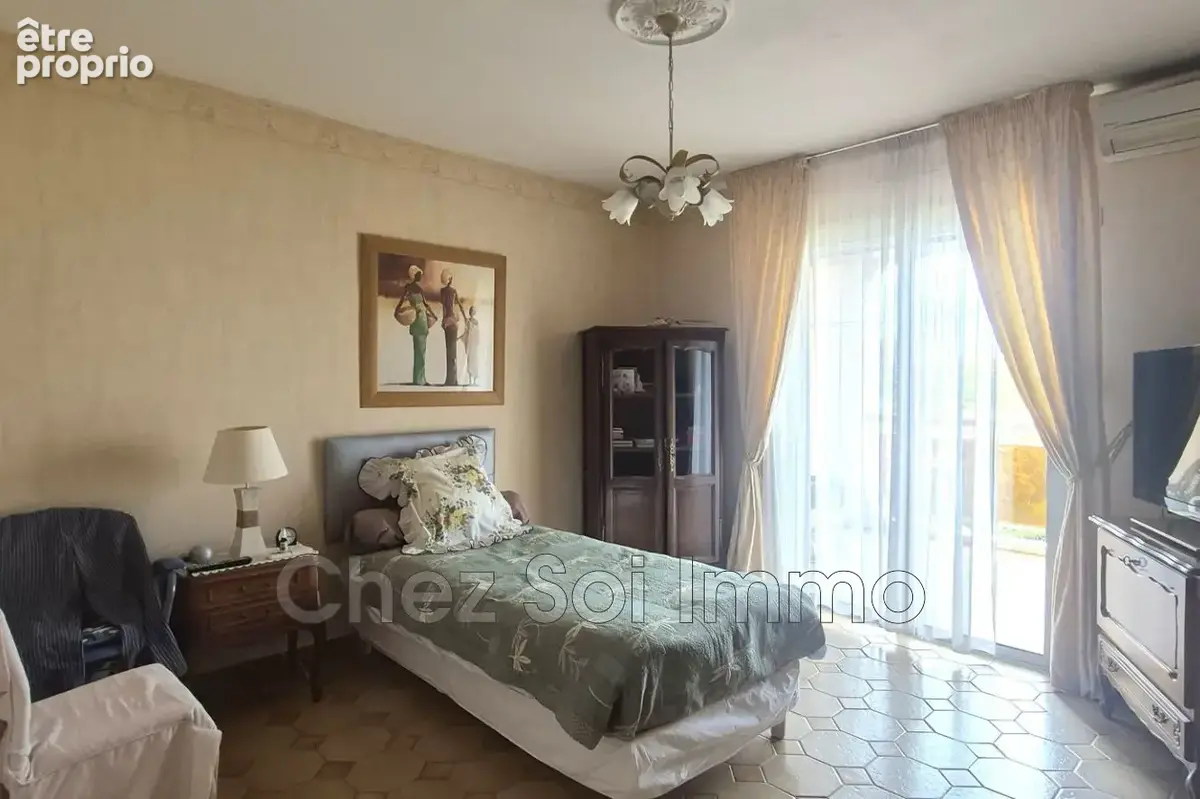 Maison 4 pièces 105 m² à vendre à Saint-Laurent-Du-Var (06700) - photo 9