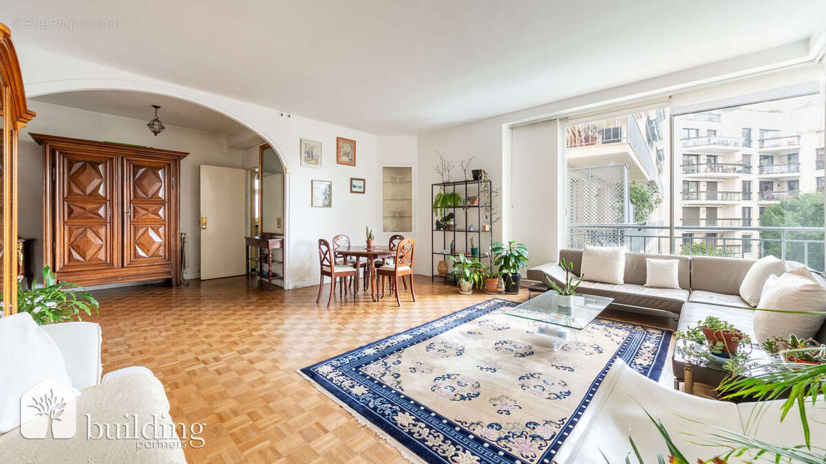 Appartement à NEUILLY-SUR-SEINE