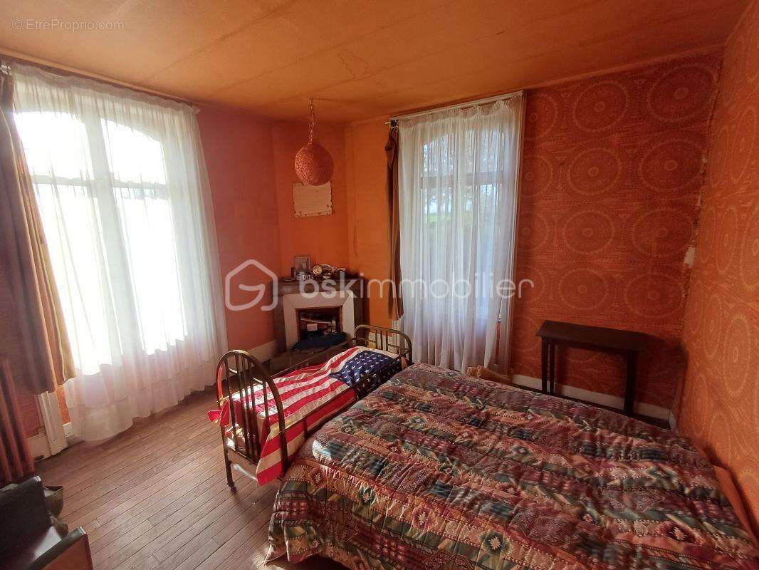 Maison à POURU-SAINT-REMY