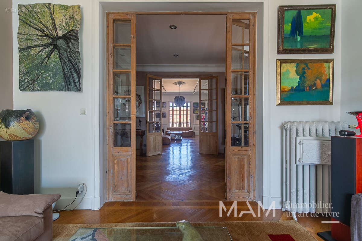 Appartement à MARSEILLE-6E