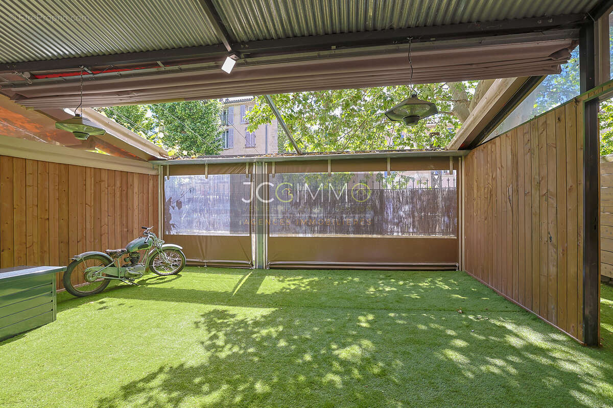Appartement à CUERS