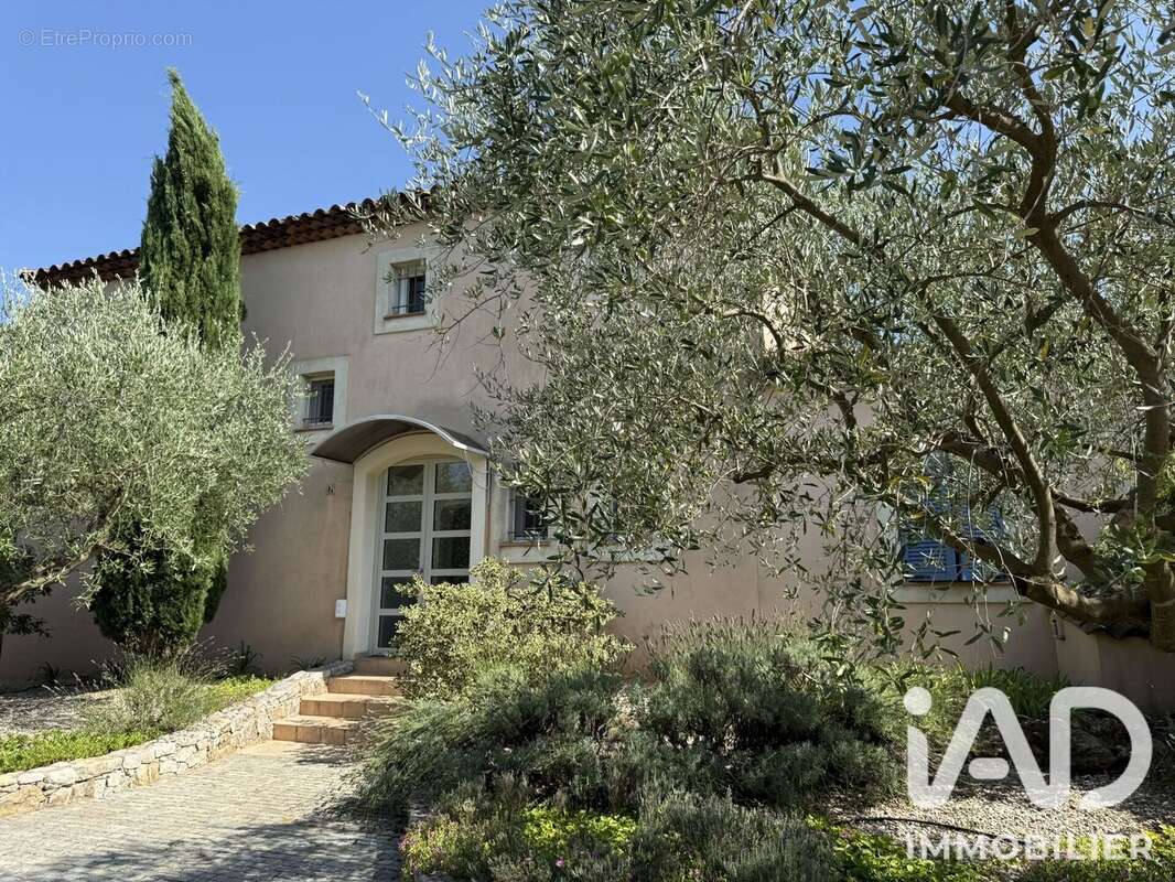 Maison 215 m² à Sollies-Ville  - photo 2
