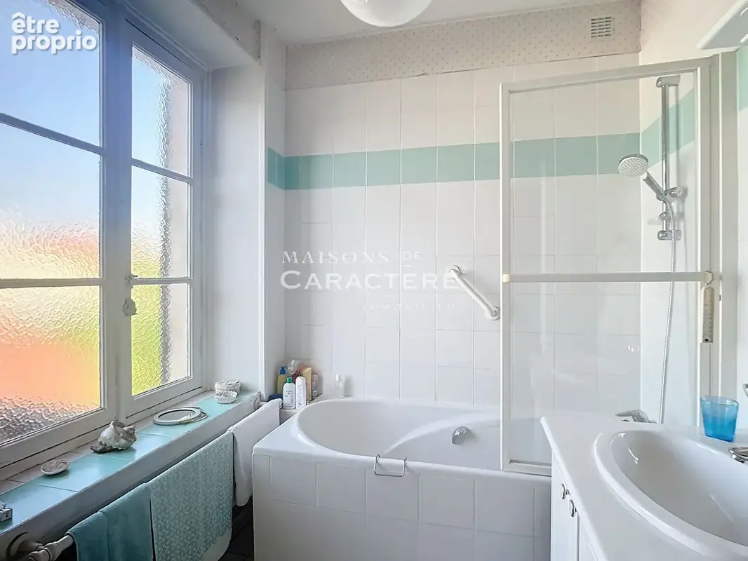 Maison d'époque au jardin extraordinaire de 1400m2 au coeur de ville - photo 14