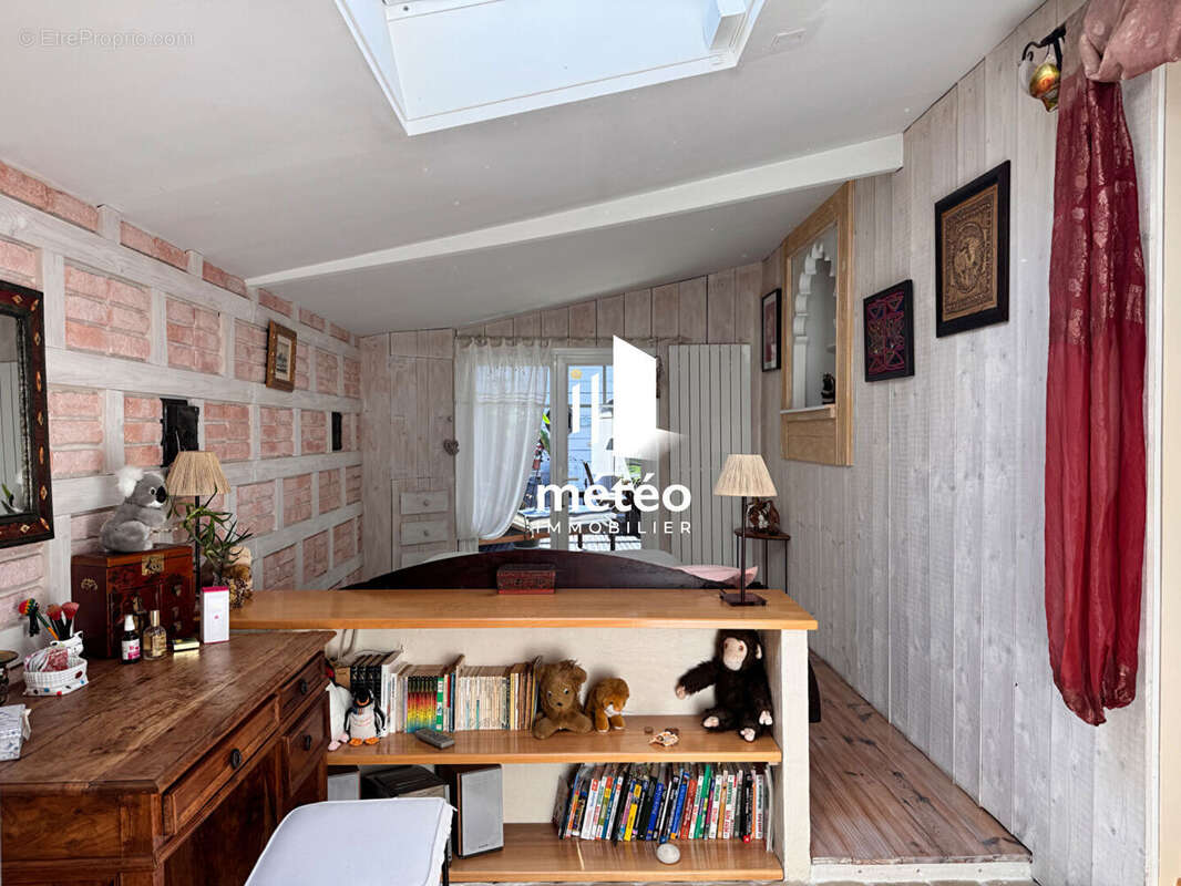Maison à vendre à la Chaume avec vue mer et proche de la plage - photo 11