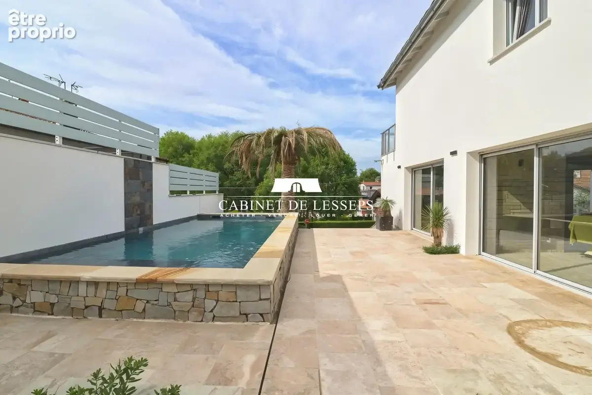 Maison 7 pièces 188 m² à vendre à Hendaye (64700) - photo 2