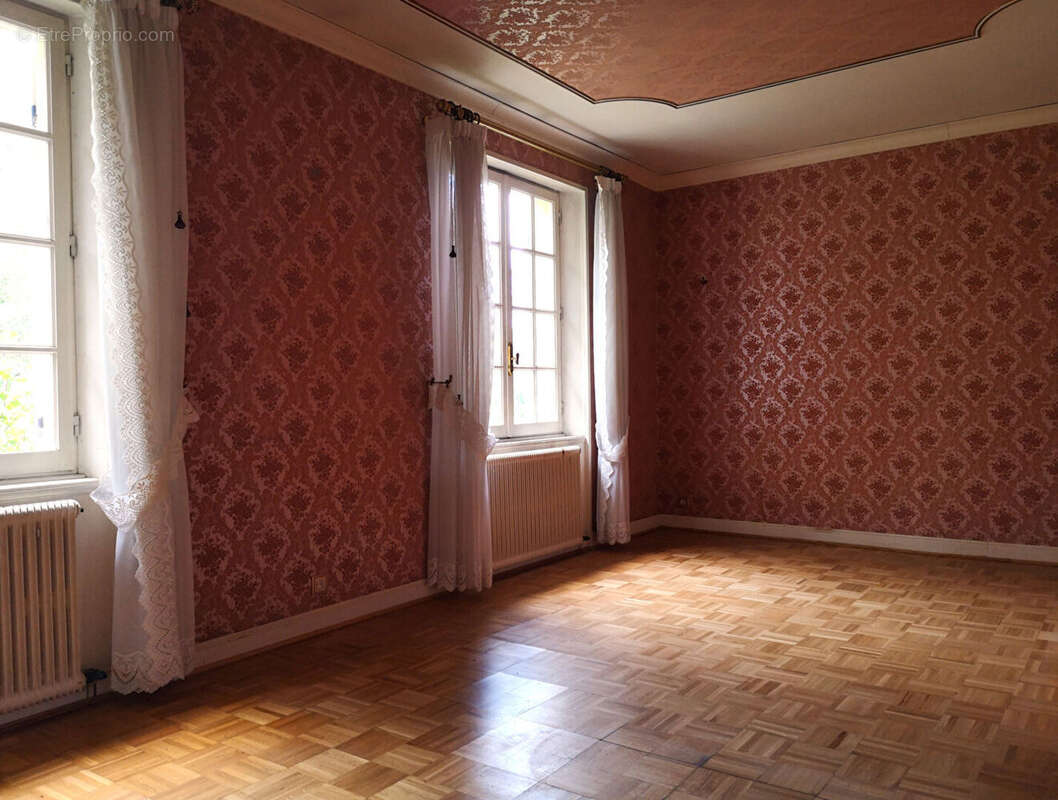 Maison à SAINT-GERMAIN-LE-GAILLARD