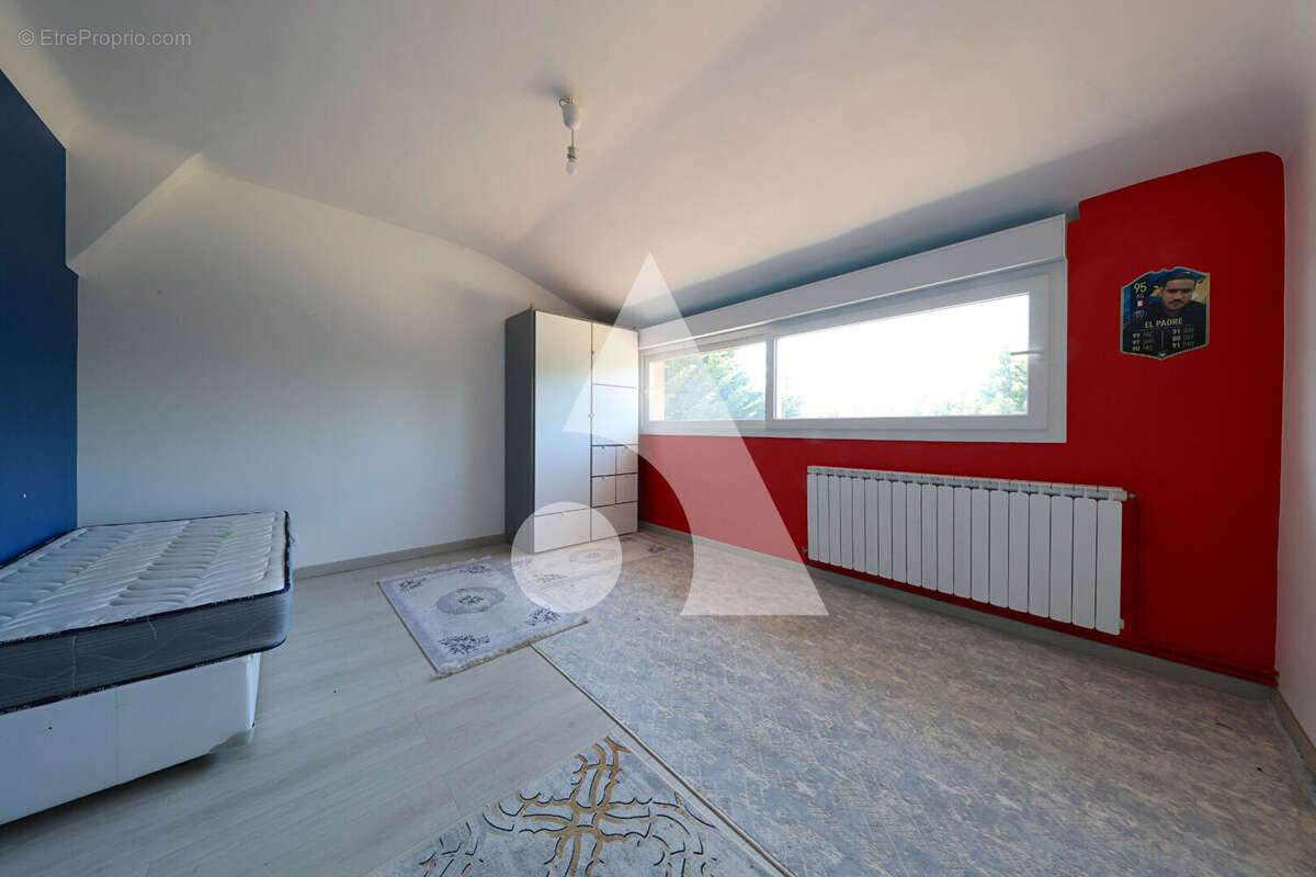 Maison à SAINTRY-SUR-SEINE