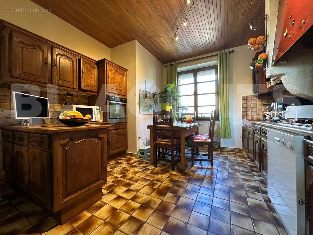 IMG-20250513-WA0003 - Maison à CARIGNAN