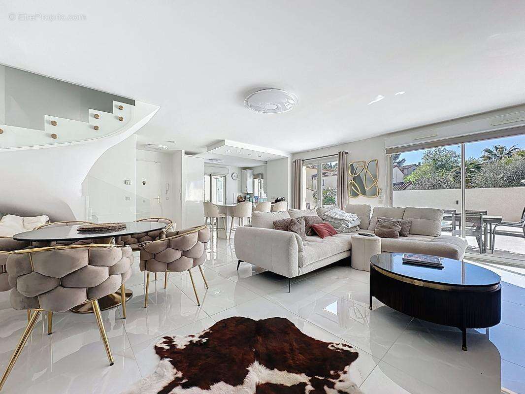 Maison à MOUGINS