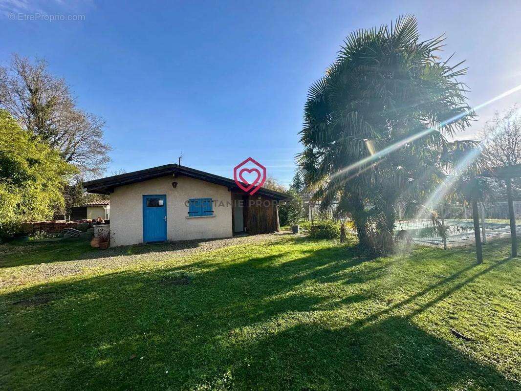 Propriété de Prestige avec Gîtes, Piscine et Fort Potentiel Touristique à Vendre près de Nogaro, Gers (Occitanie) - photo 31