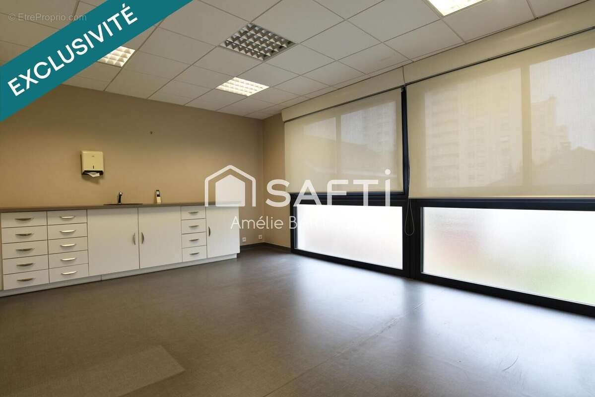 Photo 3 - Commerce à BESANCON