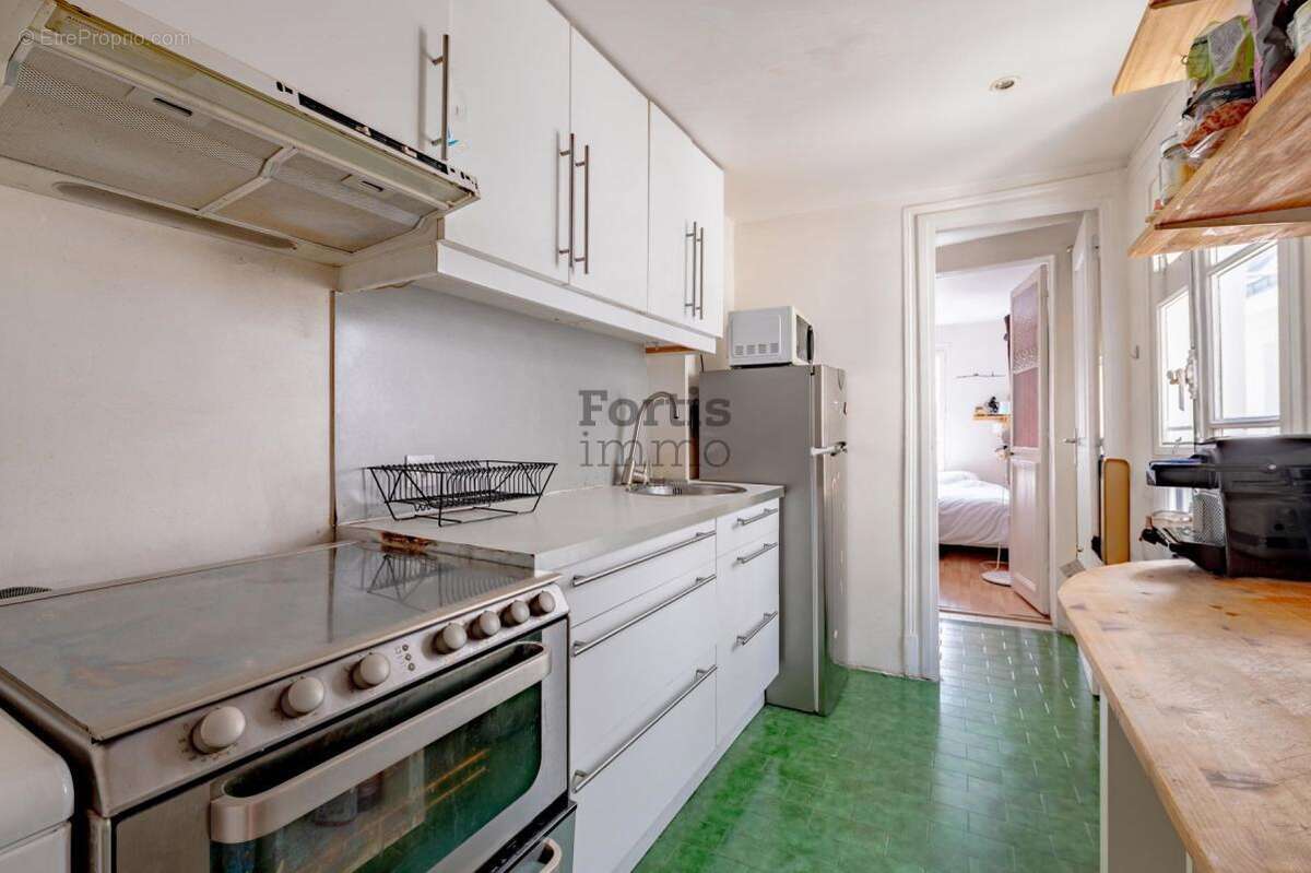 Appartement à PARIS-1E