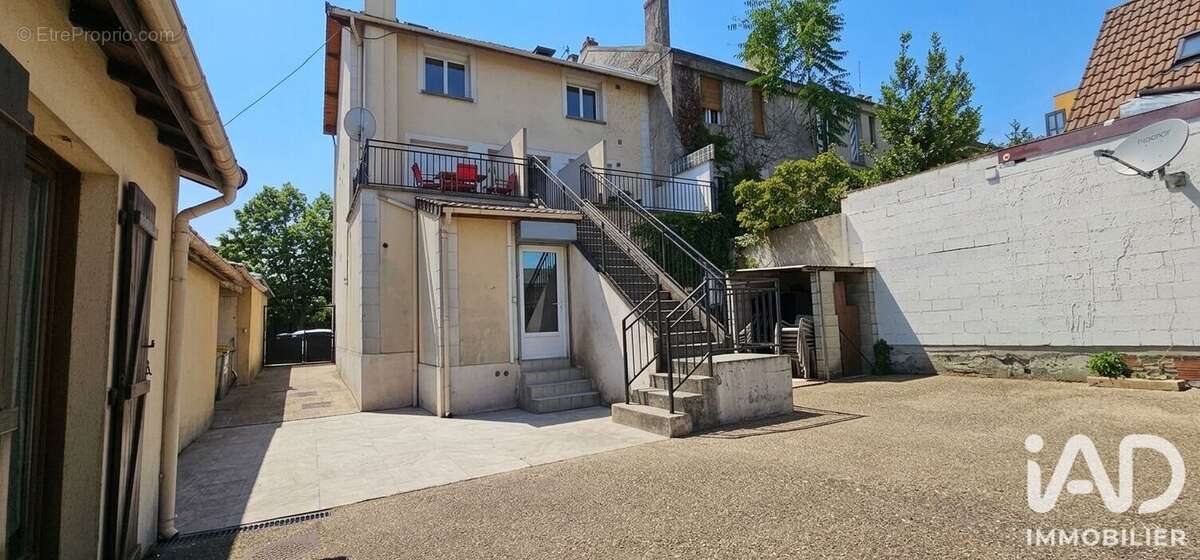 Photo 2 - Appartement à LIVRY-GARGAN