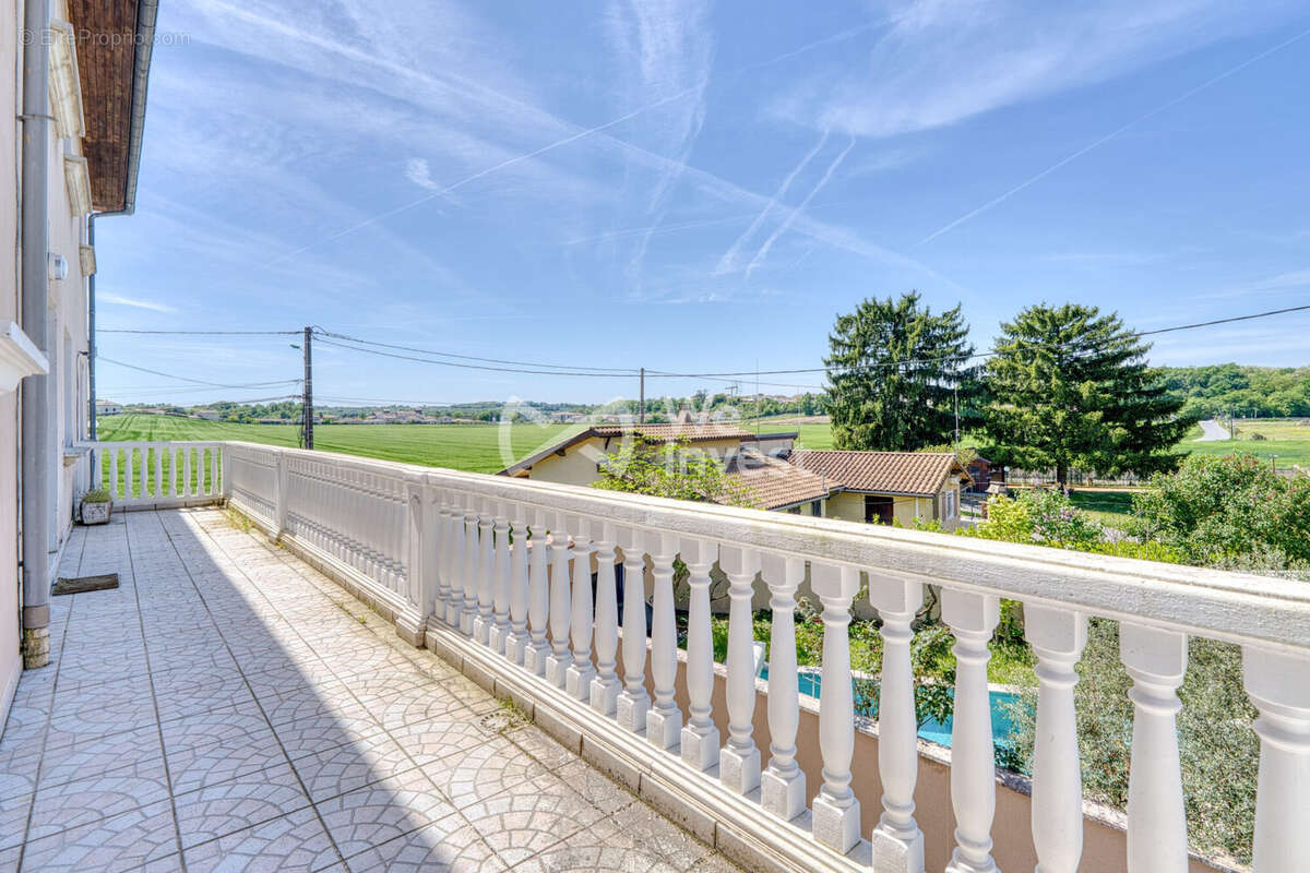 Appartement à CHAVANOZ