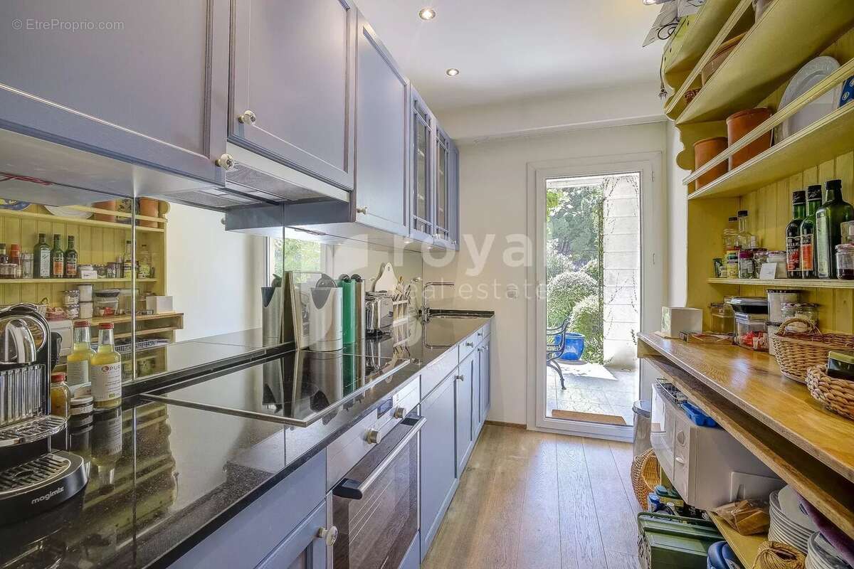 Appartement à MOUGINS