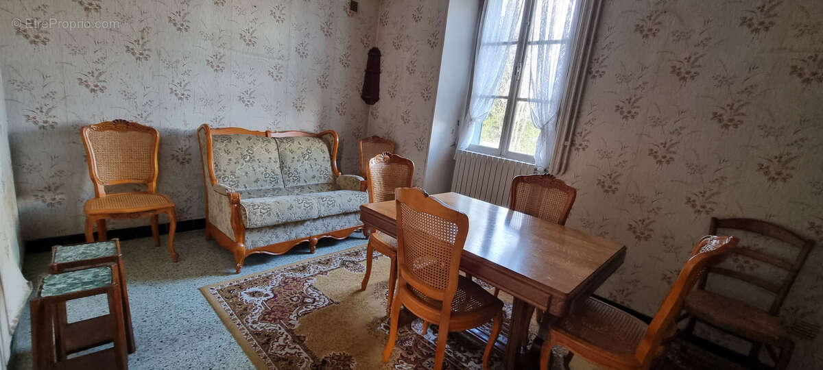 Maison à PONT-SUR-YONNE