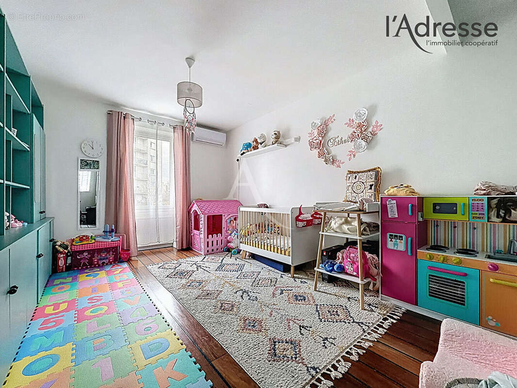 Maison à NANTERRE