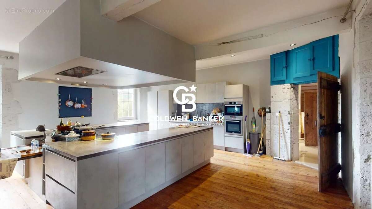 Maison à MONTESQUIEU