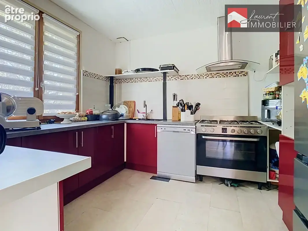 Maison sur sous sol complet, 4 chambres - 01190 PONT DE VAUX - photo 7