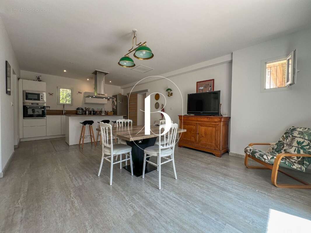 Maison à GOUDARGUES