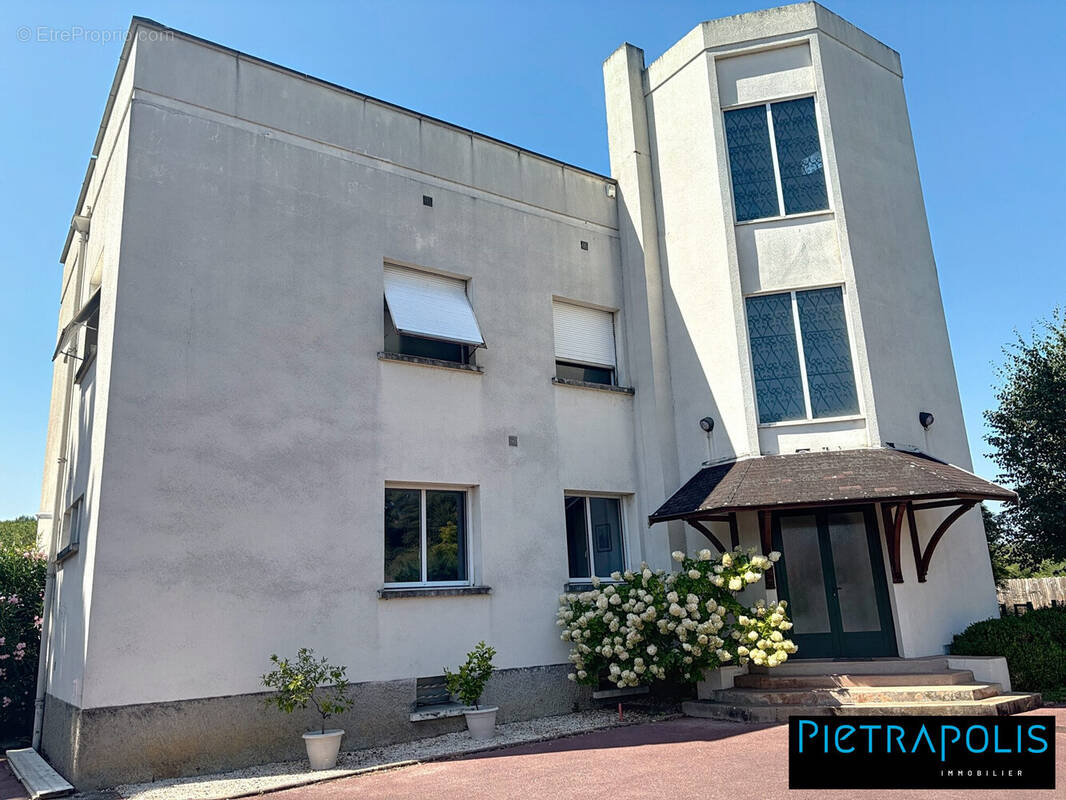 Maison à MONTMERLE-SUR-SAONE