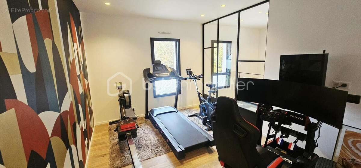 Maison contemporaine (2021) de 203 m² – spa de nage & écrin boisé privatif - dpe a - photo 13
